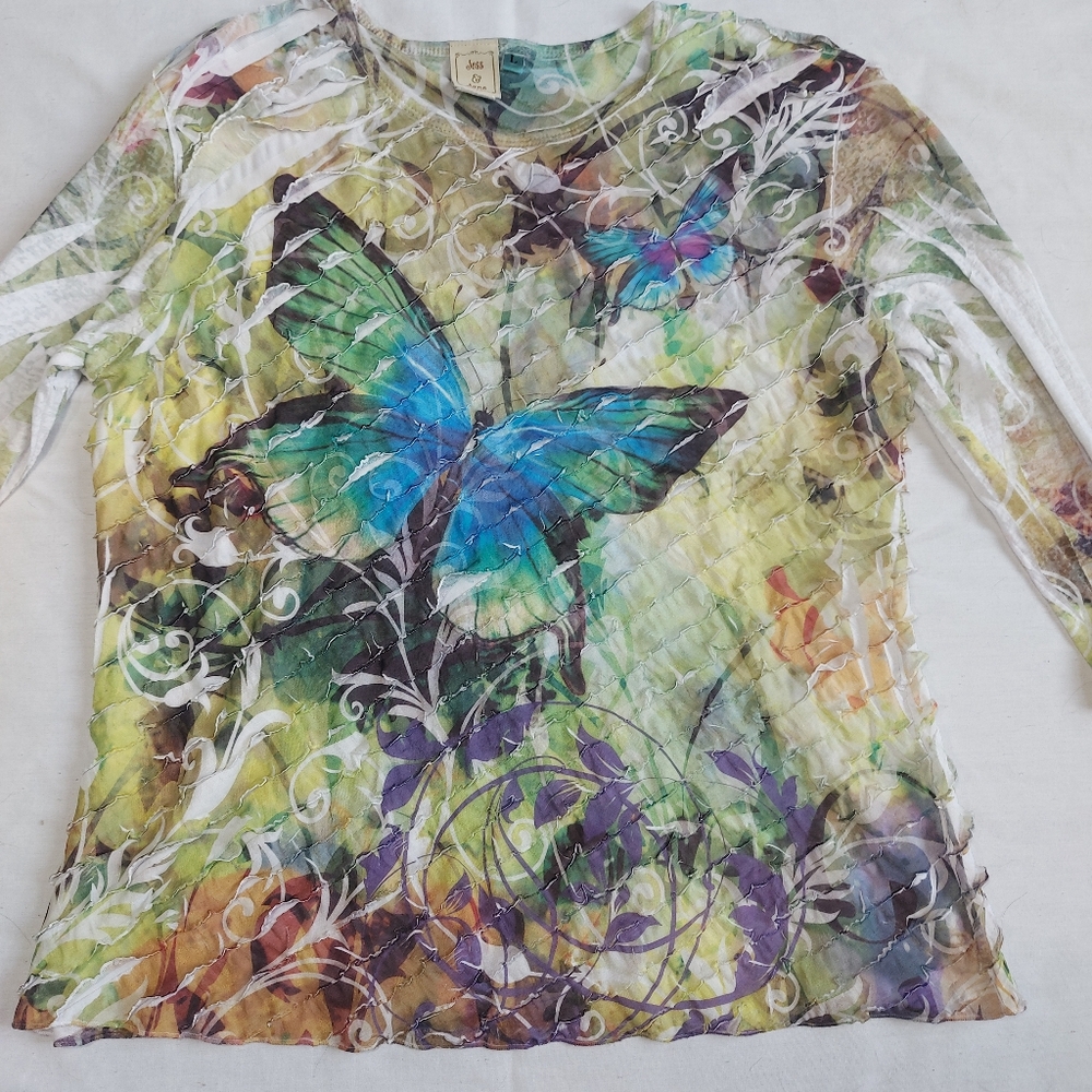Jess and Jane 3/4 Sleeve Ruffled Floral  Butterfly Short Top, Large